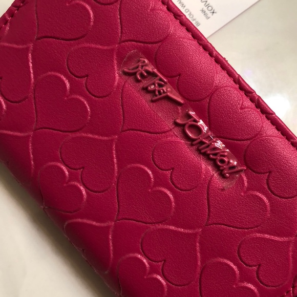 Betsey Johnson Pink Faux Leather Bifold Wallet Embossed Heart Pattern NWT - Picture 14 of 16